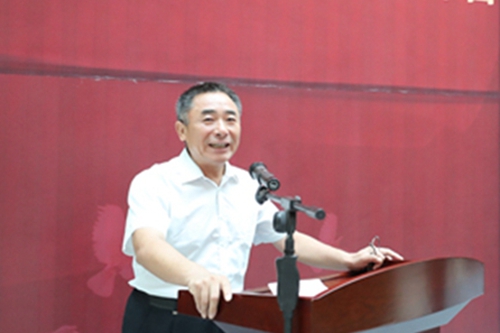 山东大学第二医院党委书记袁魁昌主持仪式.jpg 山东大学第二医院党委书记袁魁昌主持仪式.jpg